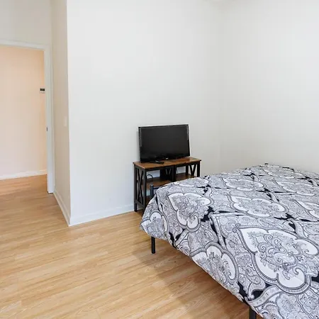 Private 2 Bedroom And 2 Bathroom In Savannah